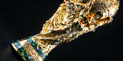 足球世界杯冠军奖杯大力神杯特写照片 - 象征世界足球最高荣誉